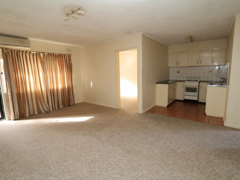 2/143 Lake Albert Road, Kooringal NSW 2650