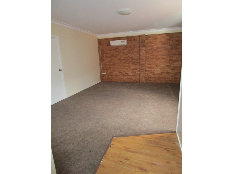 2/16 Spokes Street, Kooringal NSW 2650