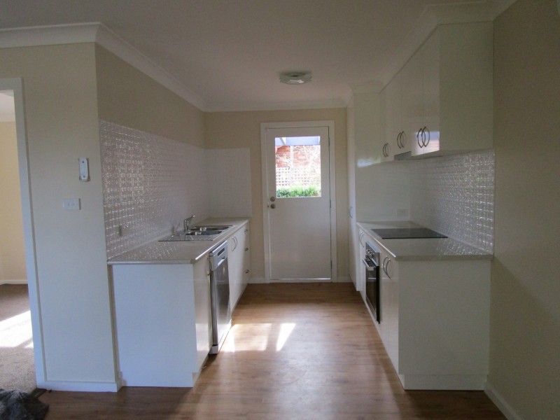 2/16 Spokes Street, Kooringal NSW 2650