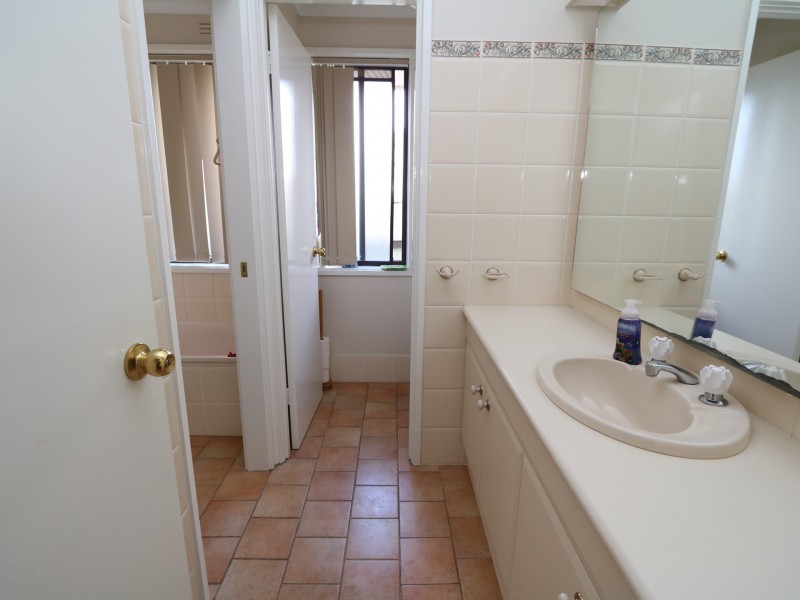 8 Horsley Street, Kooringal NSW 2650