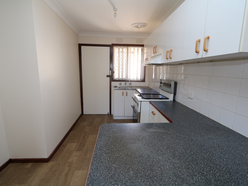 2/6 Nordlingen Drive, Tolland NSW 2650