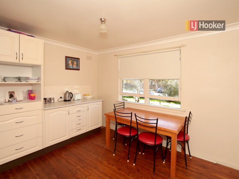 16 Tarakan Avenue, Ashmont NSW 2650