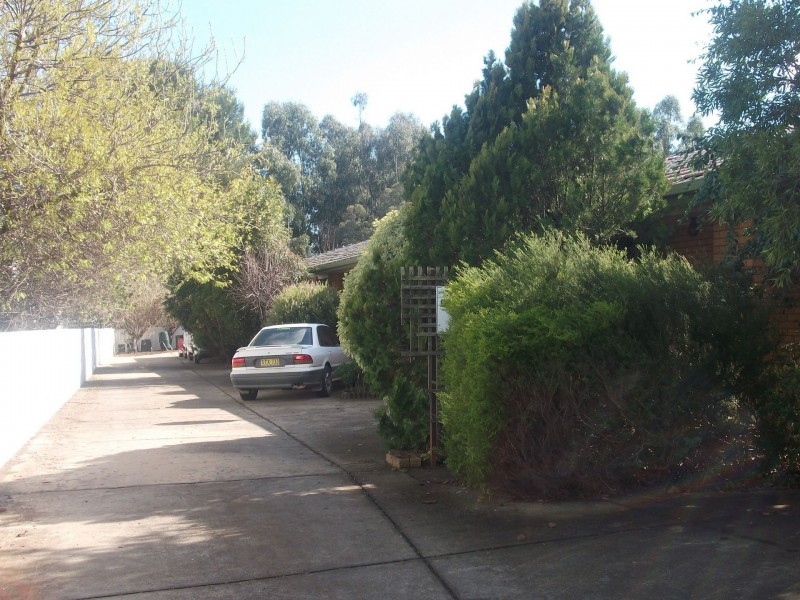 2/3 Banner Street, Forest Hill NSW 2651