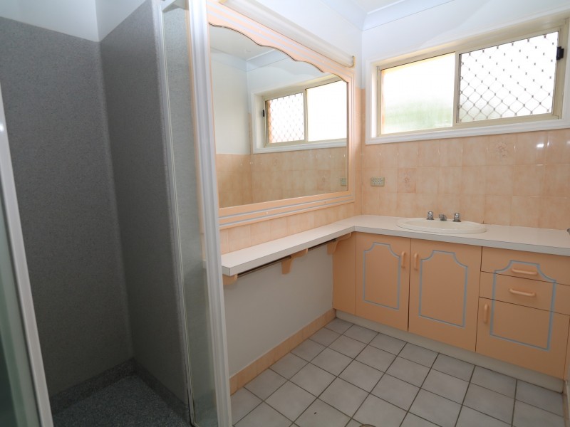 4/1 Juniper Place, Forest Hill NSW 2651