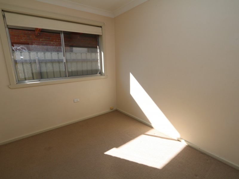 5 Coyne Street, Mount Austin NSW 2650