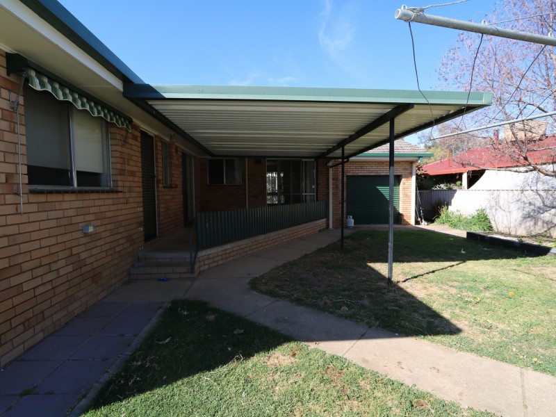 5 Coyne Street, Mount Austin NSW 2650
