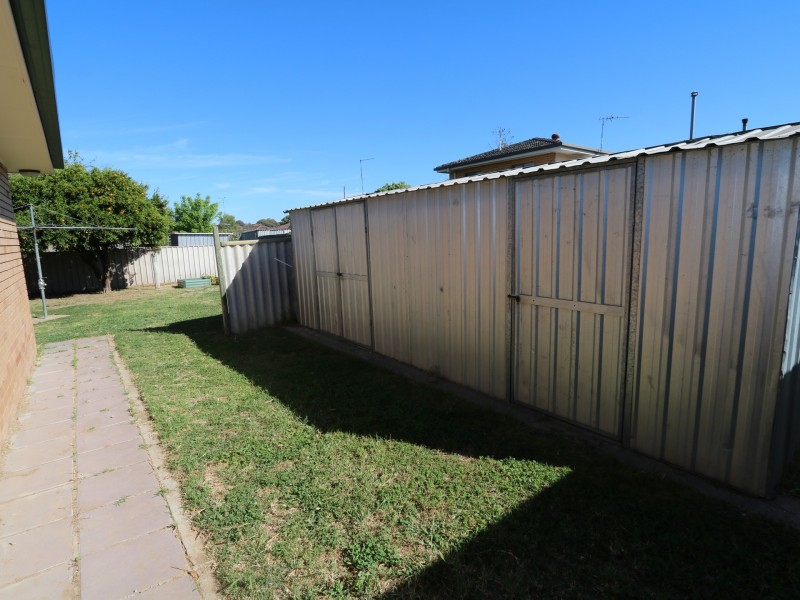 5 Coyne Street, Mount Austin NSW 2650