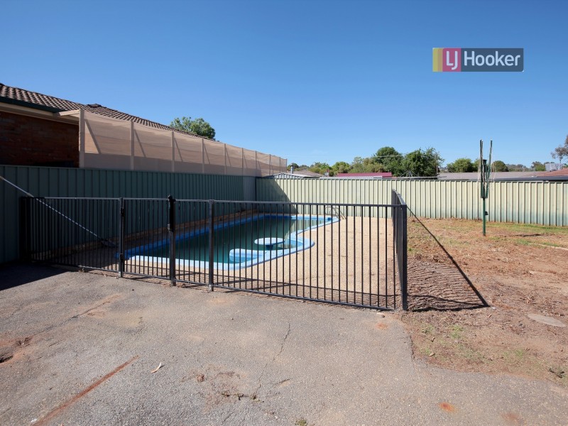 1 Kerr Street, Ashmont NSW 2650