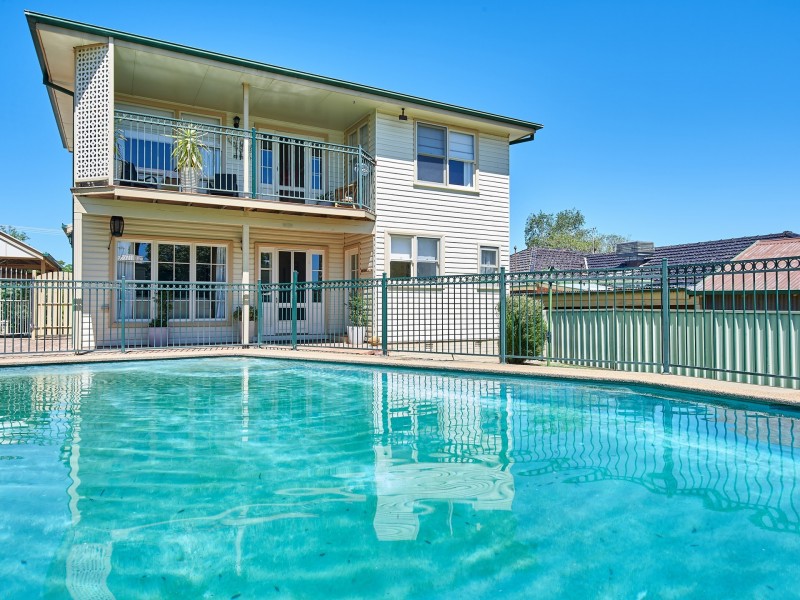 1 Sunshine Avenue, Turvey Park NSW 2650
