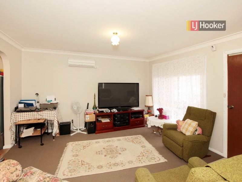 Unit 1/2 Borneo Place, Ashmont NSW 2650