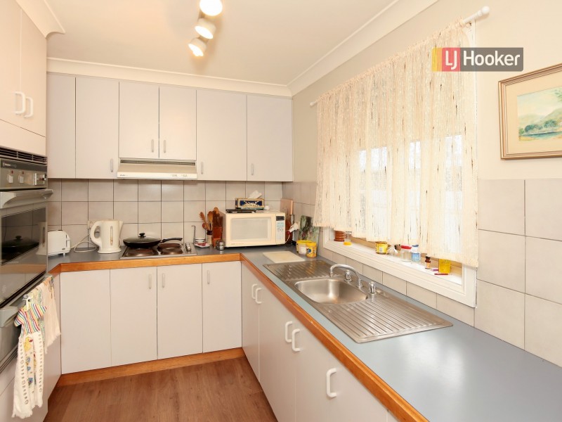 Unit 1/2 Borneo Place, Ashmont NSW 2650