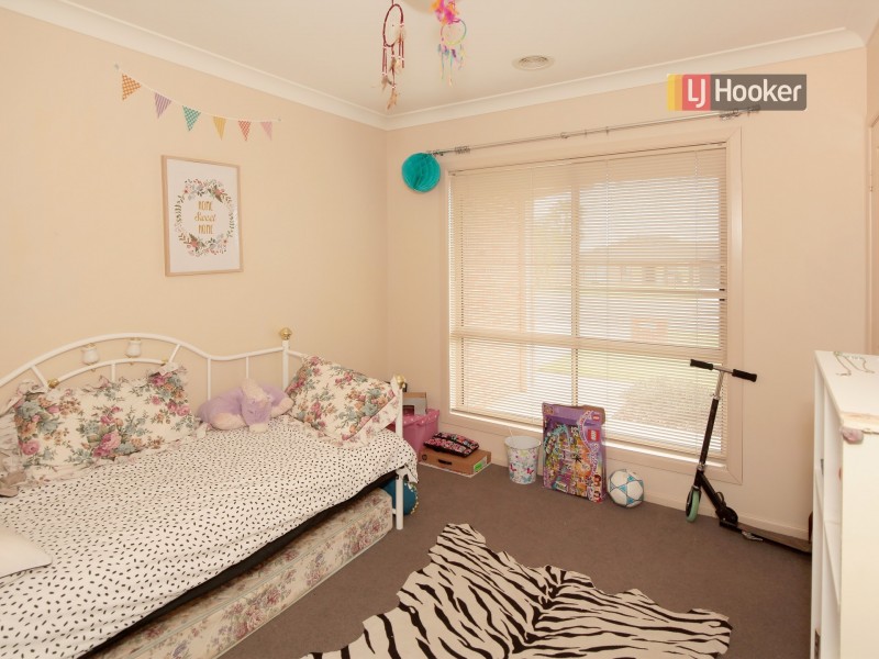 106 Yentoo Drive, Glenfield Park NSW 2650