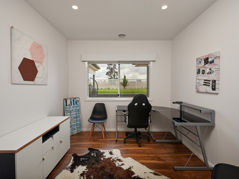 2 Paradise Drive, Gobbagombalin NSW 2650