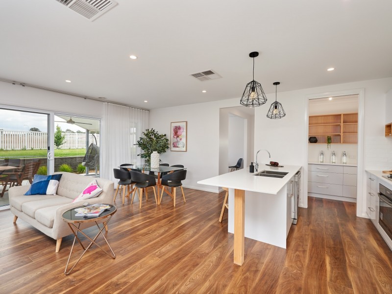 2 Paradise Drive, Gobbagombalin NSW 2650