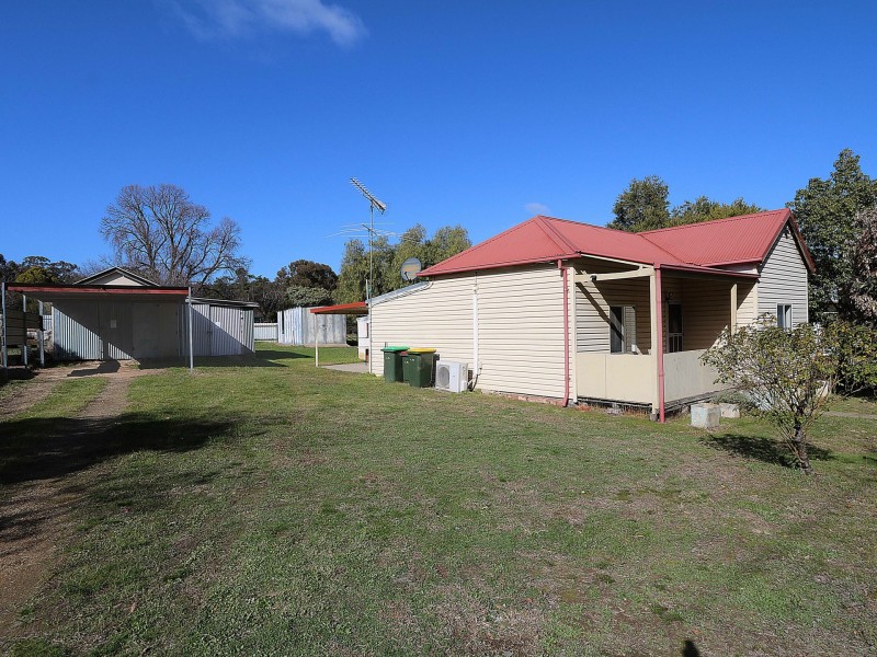 13 Sydney Street, Tarcutta NSW 2652