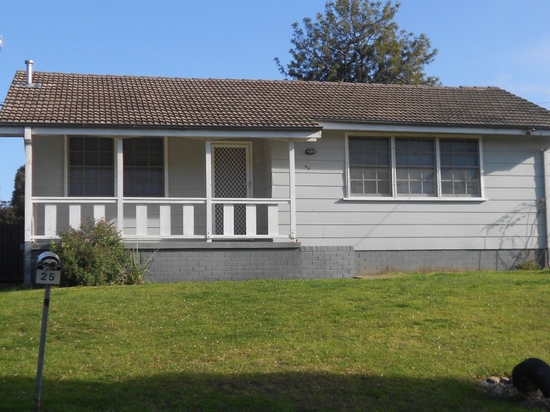 25 Ziegler Avenue, Kooringal NSW 2650