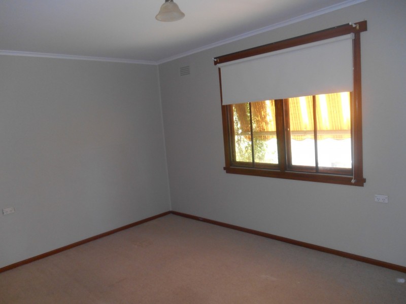 2 Immarna Place, Kooringal NSW 2650