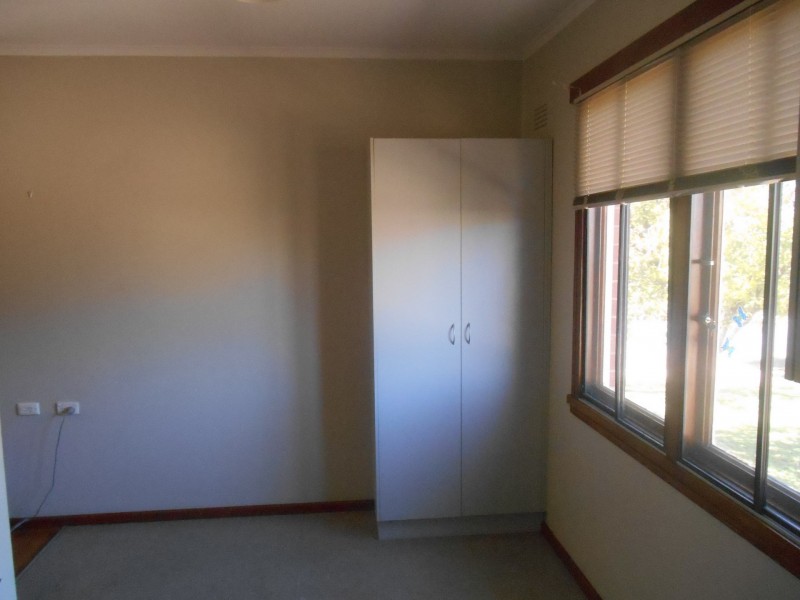 2 Immarna Place, Kooringal NSW 2650