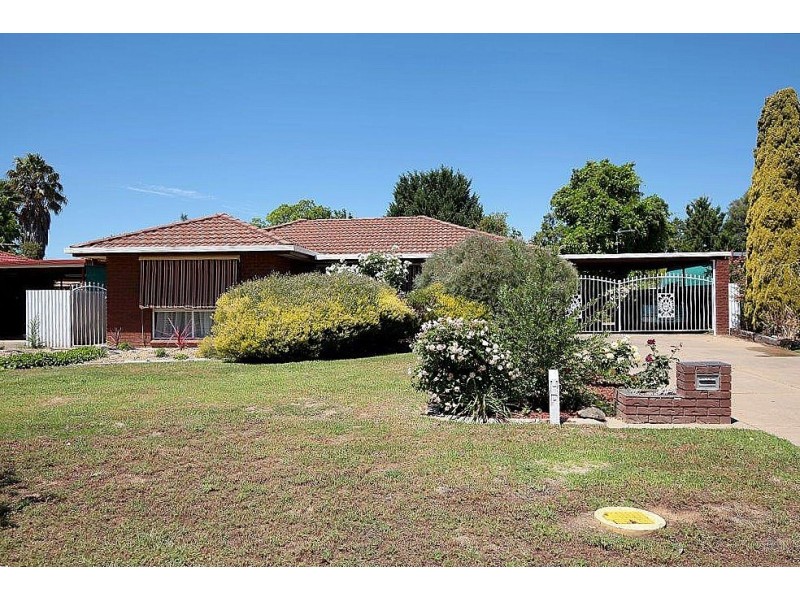 28 Incarnie Crescent, Wagga Wagga NSW 2650