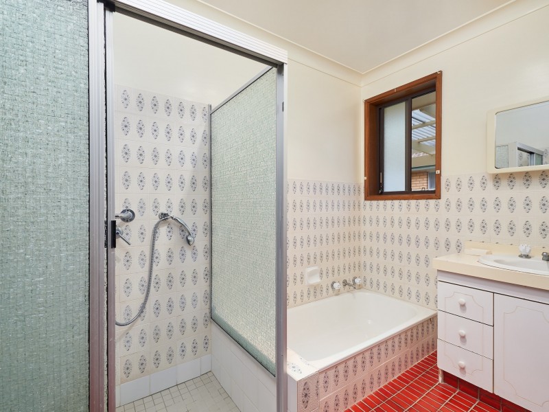 7 Vanda Street, Lake Albert NSW 2650