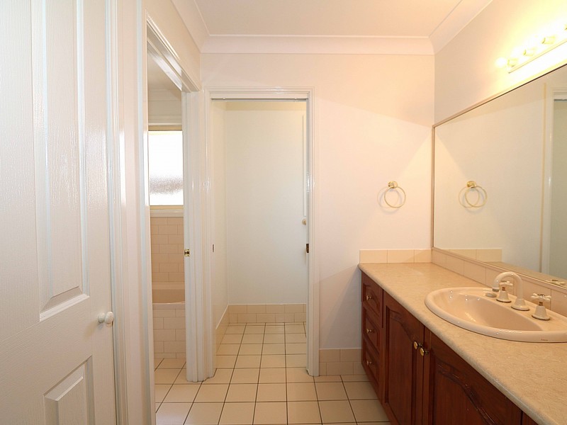 3 Nathan Place, Kooringal NSW 2650