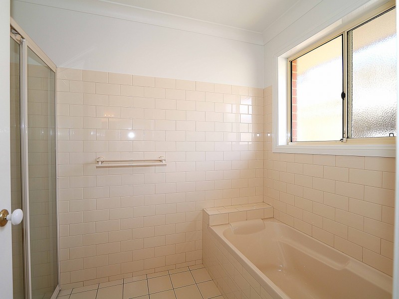 3 Nathan Place, Kooringal NSW 2650