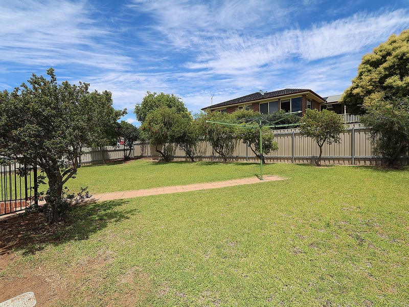 3 Nathan Place, Kooringal NSW 2650