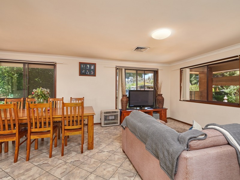 70 Jasmin Crescent, Lake Albert NSW 2650