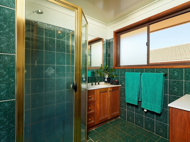 70 Jasmin Crescent, Lake Albert NSW 2650