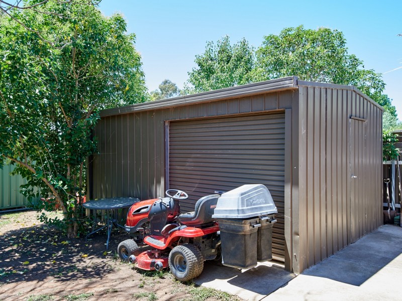 70 Jasmin Crescent, Lake Albert NSW 2650