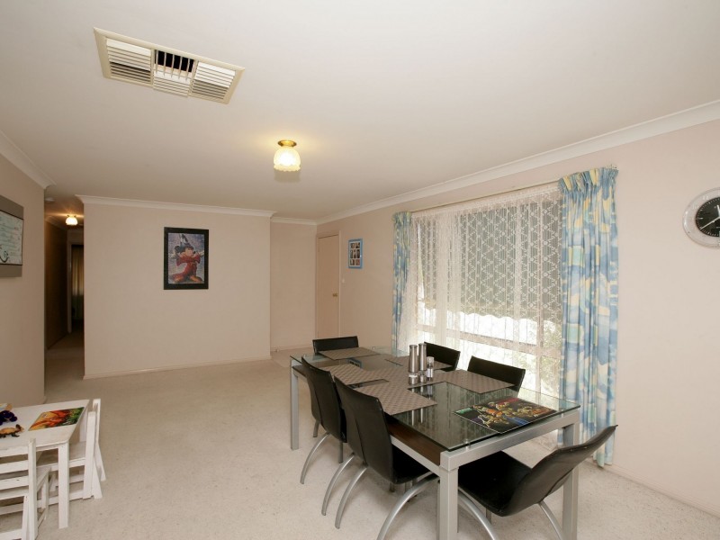 20 Gunn Drive, Estella NSW 2650