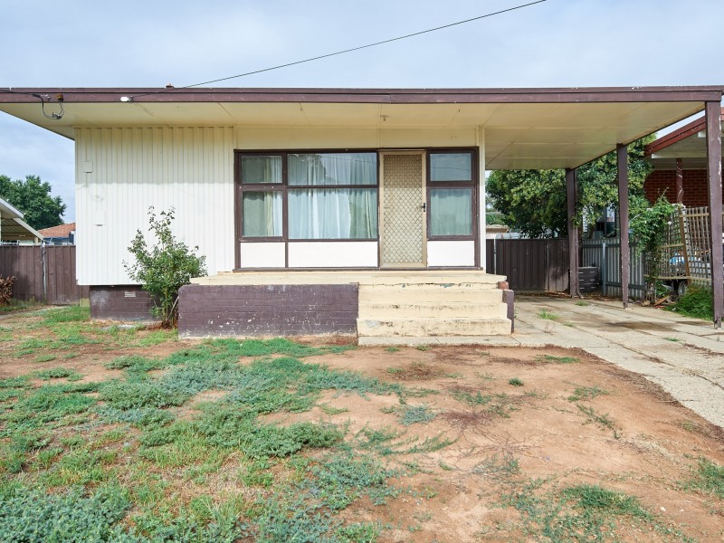 49 Ziegler Avenue, Kooringal NSW 2650