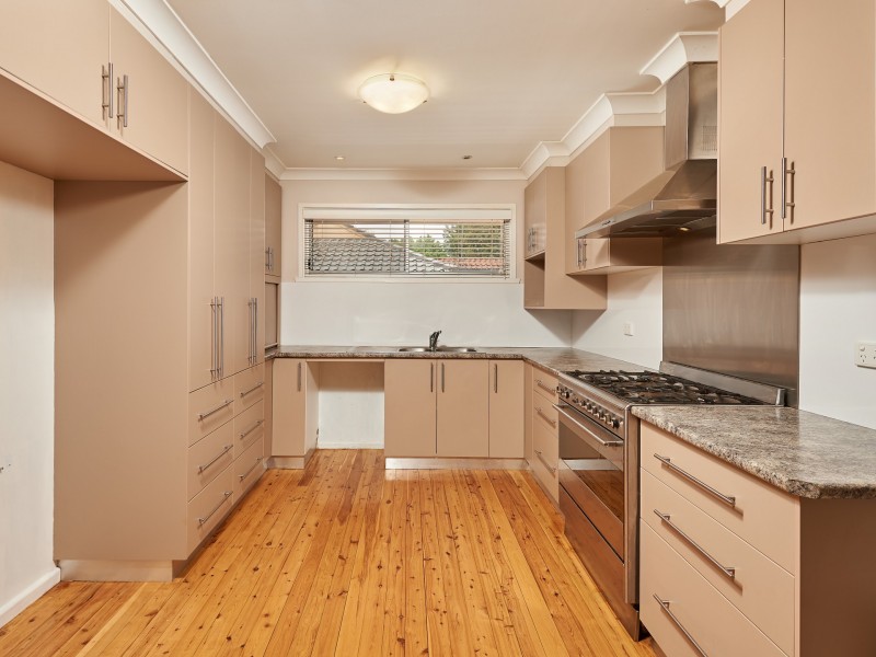 37 Cutler Avenue, Kooringal NSW 2650