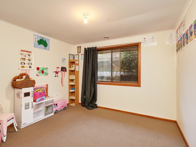 57 Adjin Street, Mount Austin NSW 2650