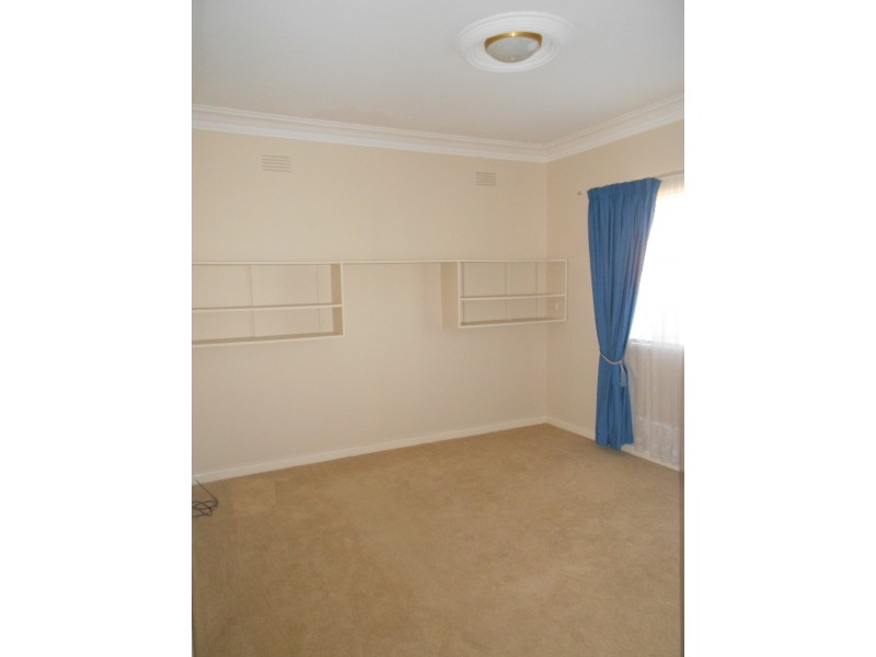 102 Meadow Street, Kooringal NSW 2650
