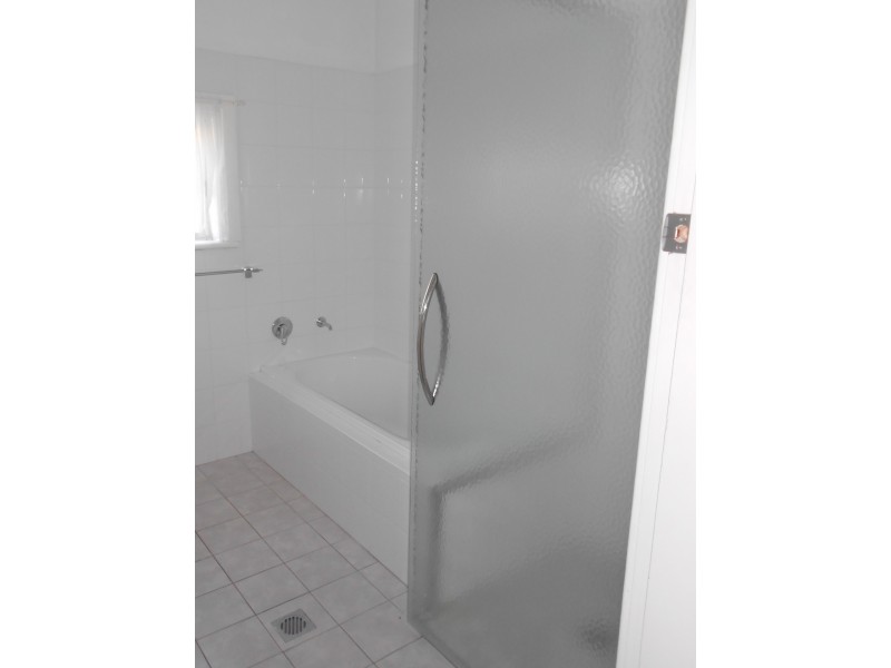102 Meadow Street, Kooringal NSW 2650