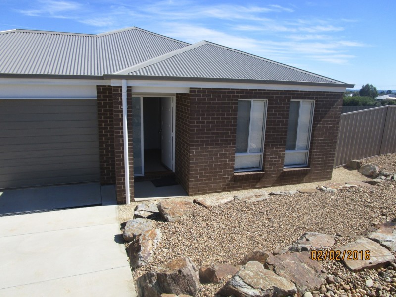 2 Watson Boulevard, Lloyd NSW 2650