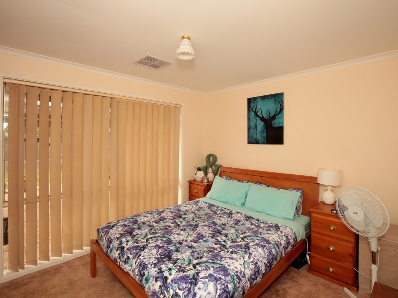 4 Cypress Street, Forest Hill NSW 2651