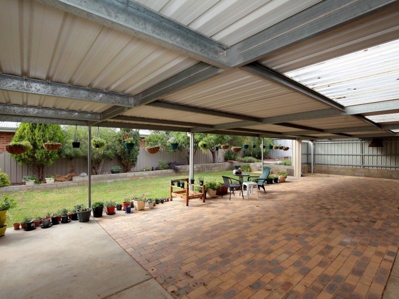 4 Cypress Street, Forest Hill NSW 2651