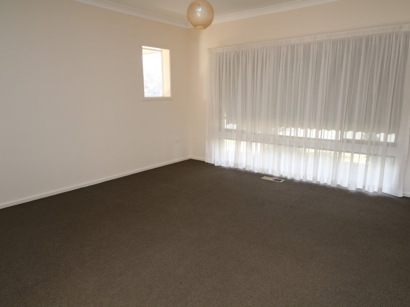 14 Vestey Street, Wagga Wagga NSW 2650