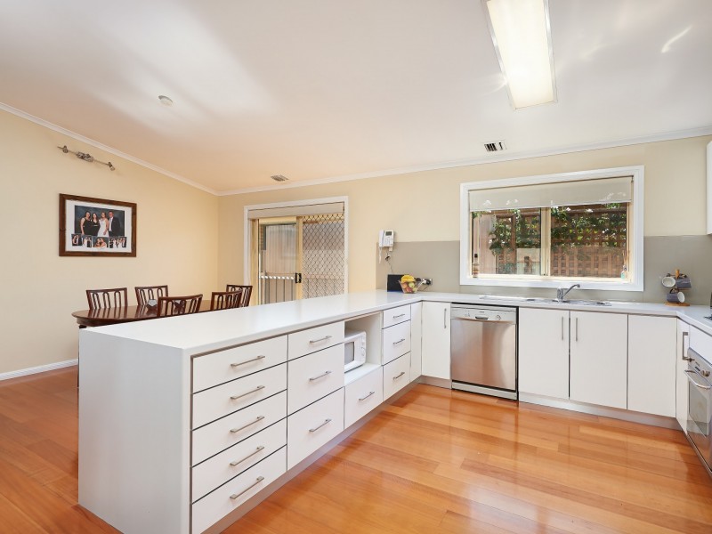 2 Chambers Place, Wagga Wagga NSW 2650