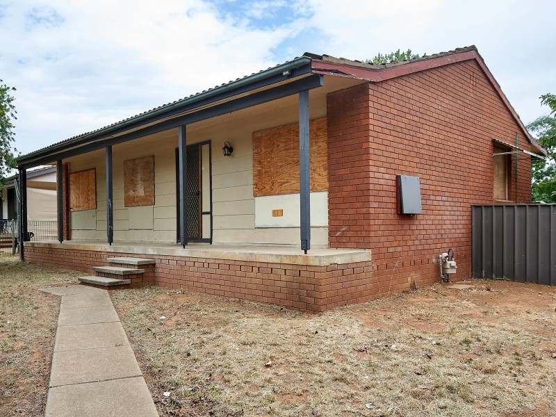 159 Raye Street, Tolland NSW 2650