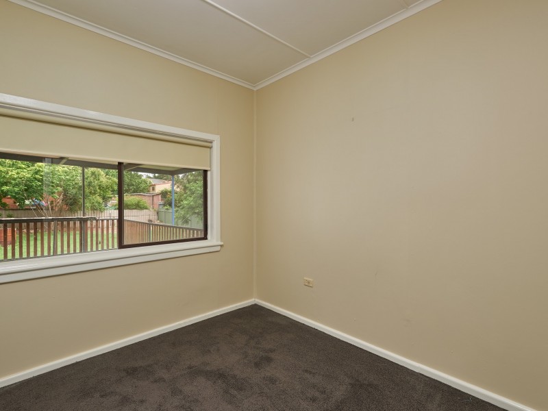 16 Mount Street, Kooringal NSW 2650