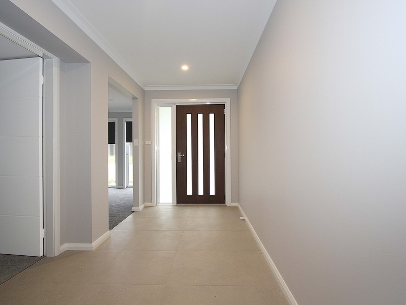 91 Messenger Avenue, Boorooma NSW 2650