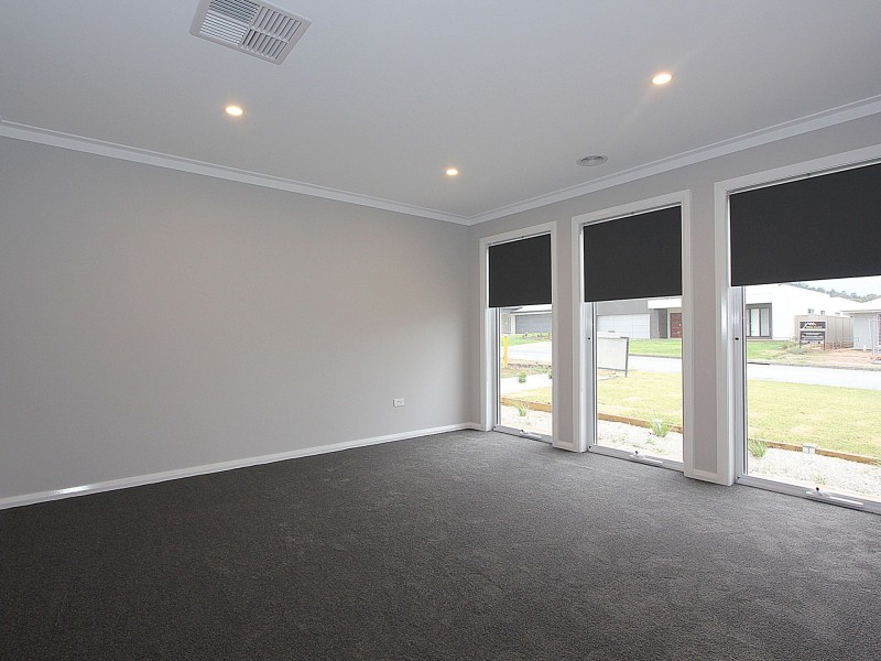 91 Messenger Avenue, Boorooma NSW 2650