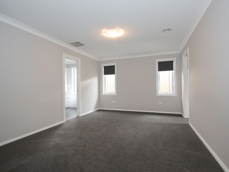 91 Messenger Avenue, Boorooma NSW 2650