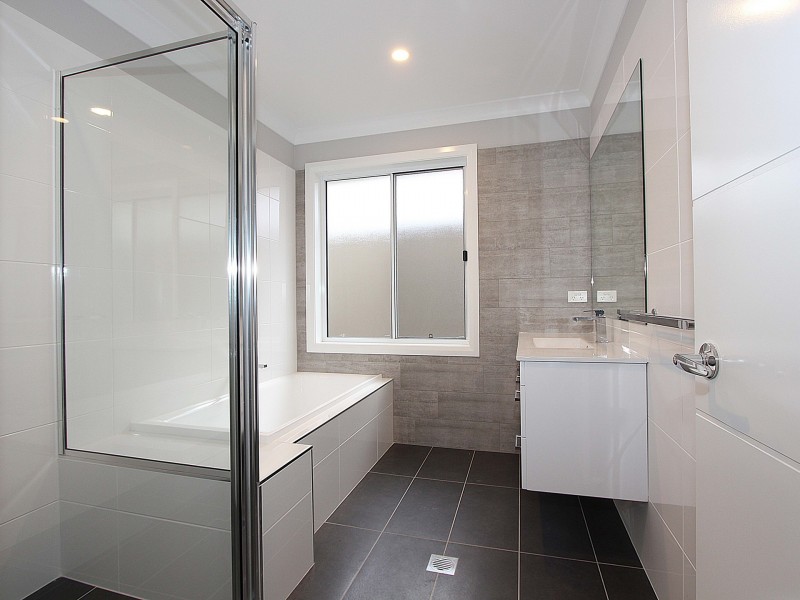 91 Messenger Avenue, Boorooma NSW 2650