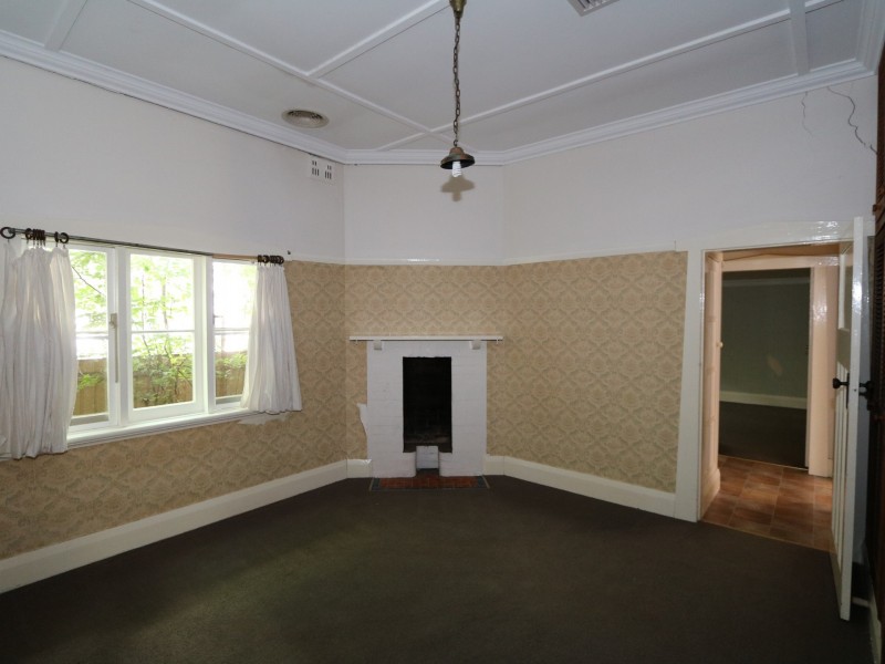 48 Flinders Street, Turvey Park NSW 2650