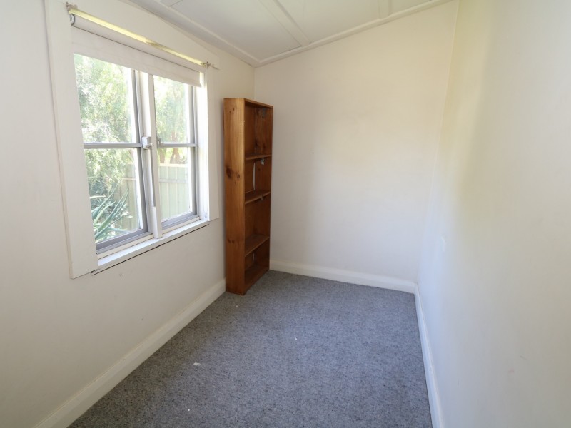 48 Flinders Street, Turvey Park NSW 2650