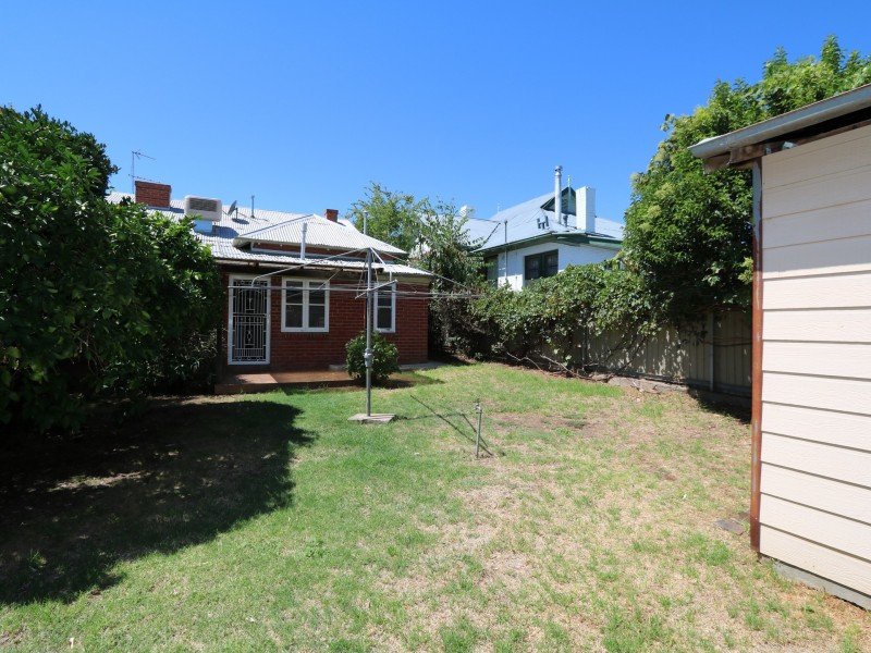48 Flinders Street, Turvey Park NSW 2650